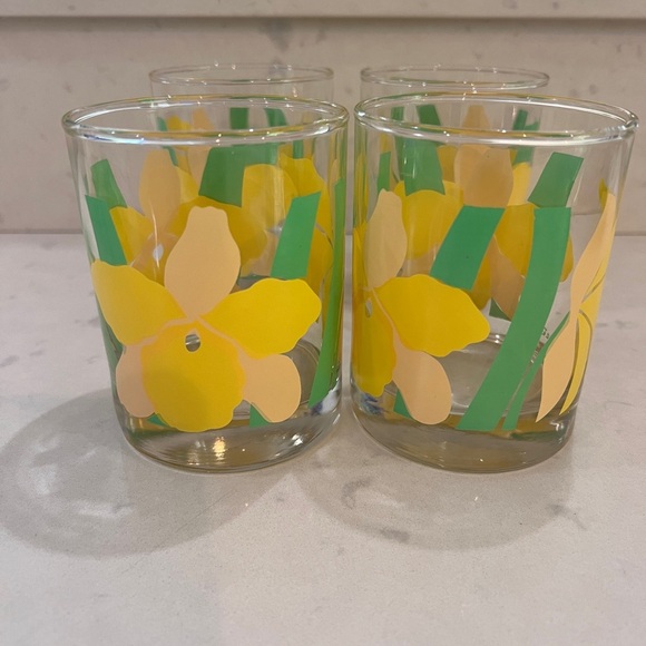 Vintage La Rue daffodil yellow and green lowball glasses set of 4 - Picture 1 of 10
